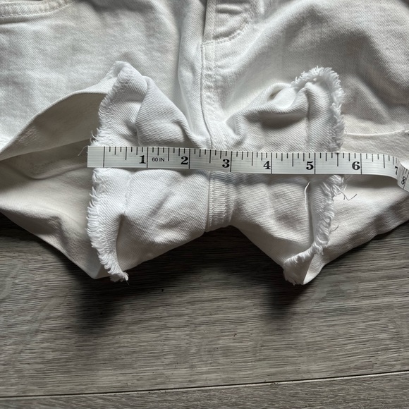 Citizens of Humanity White Denim Shorts - Picture 4 of 5